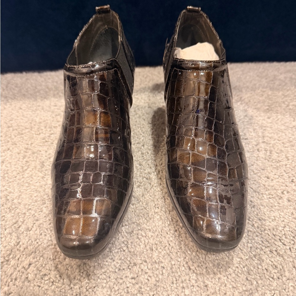 Brighton Thrill Black Crocodile Pattern Heeled Bo… - image 2